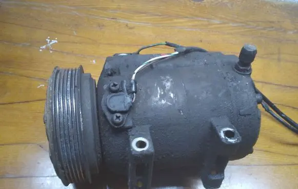 Audi A6 S6 C4 4A Air conditioning (A/C) compressor (pump) 4A0260805AD