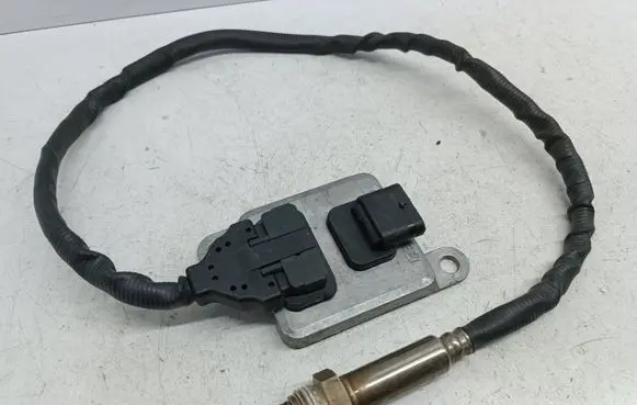 Mercedes-Benz C W205 Lambda probe sensor A0009051512 0009051512