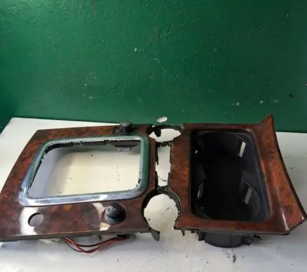 Volkswagen Touareg I Center console 11325