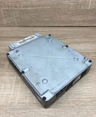 Ford Focus Engine control unit/module ECU XS6F12A650APB HINT