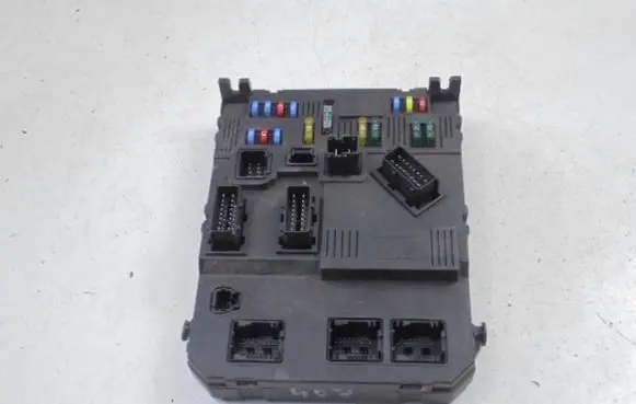 Peugeot 407 Fuse box set 9655708480