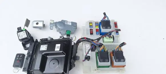 Volvo V70 Engine ECU kit and lock set 3152623 31412971AA AH4N15607AE