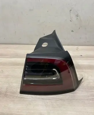 Tesla Model Y Rear bumper light 