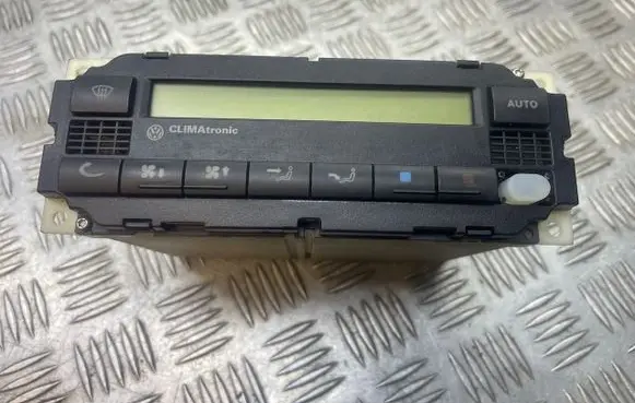 Volkswagen PASSAT B5 Climate control unit 5HB00761700