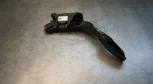 Seat Leon (5F) Accelerator throttle pedal 5Q2721503D