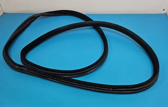 Land Rover Evoque I Front door rubber seal BJ3220708A IMPRK1553035