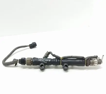 Toyota Corolla Verso AR10 Fuel main line pipe 89458