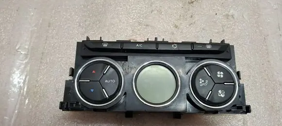 Citroen DS3 Climate control unit 400010010