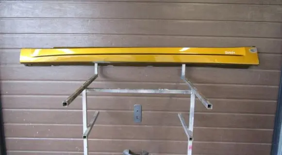 Front sill (body part)