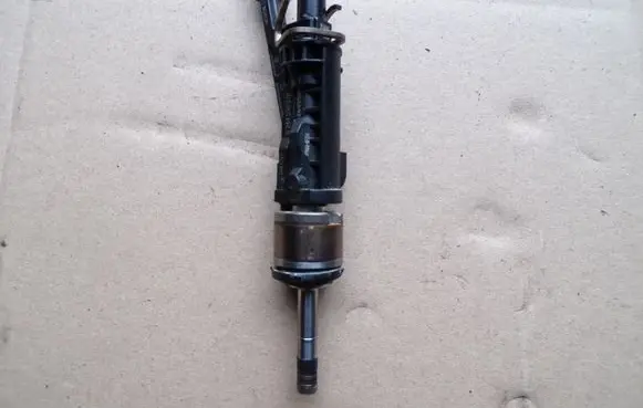 Opel Mokka B Fuel injectors set 026150007H