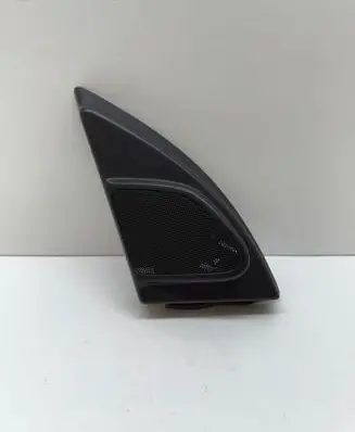 Front door high frequency speaker