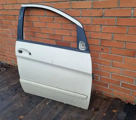 Mercedes-Benz B W245 Front door