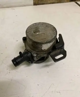 Nissan Juke I F15 Vacuum pump HERB0R