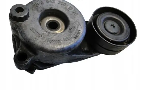 Mercedes-Benz GLK (X204) Alternator belt tensioner A6422001370