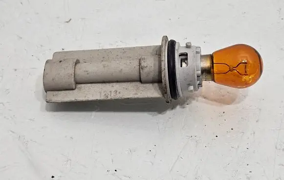 Opel Vivaro Headlight/headlamp bulb 89391694