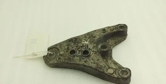 Volkswagen Polo V 6R Engine mounting bracket 6Q0199185AB 6Q0199185