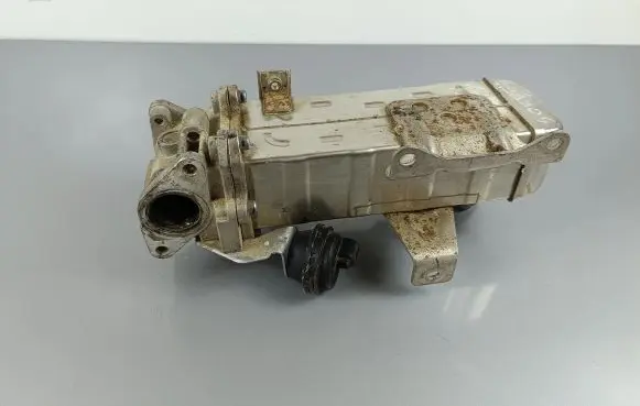 KIA Sorento EGR valve cooler 284162F140