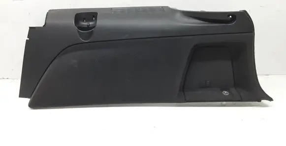 Audi Q7 4L Trunk/boot side trim panel 4L0863880