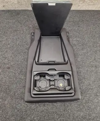 BMW X5 F15 Rear seat armrest 7330536