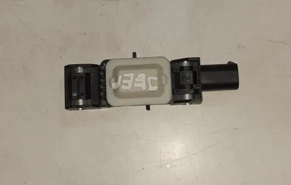 Jeep Grand Cherokee (WK) Airbag deployment crash/impact sensor 04671779AC