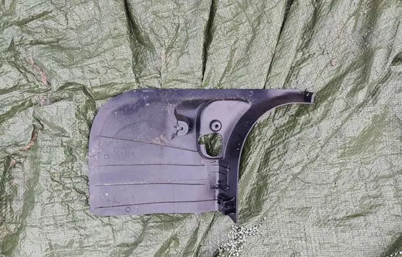 BMW 3 E90 E91 Foot area side trim 9132714 11242010