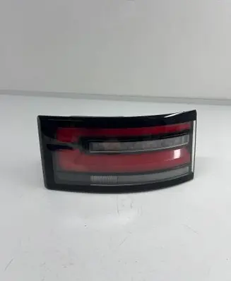 Land Rover Discovery 5 Tailgate rear/tail lights HY3213192BE