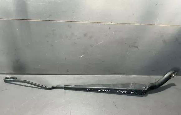 Volvo V70 Front wiper blade arm 8624266 8624243