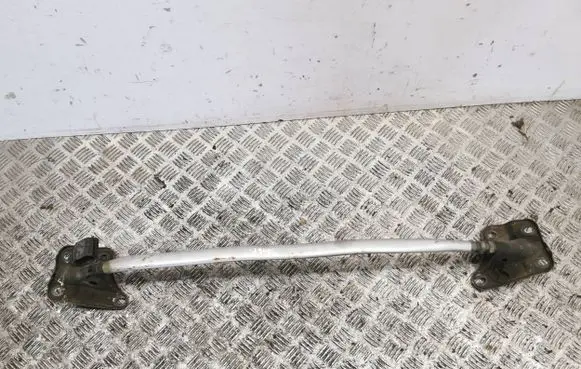 Nissan 350Z Front strut bar 