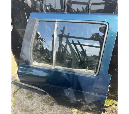 Nissan Terrano Rear door