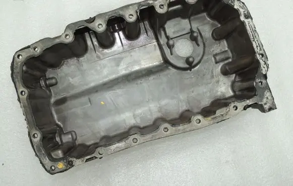 Volkswagen Tiguan Oil sump 03G103603AD