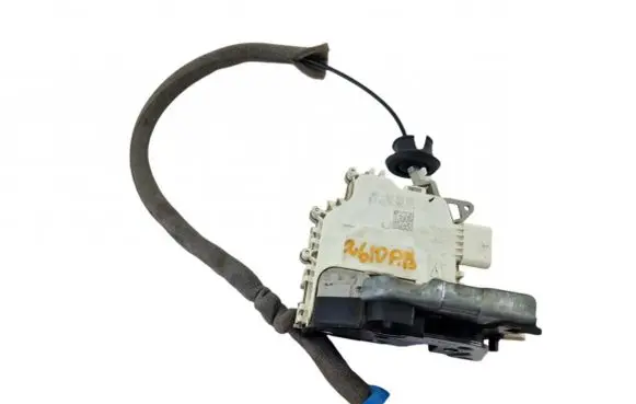 Audi A1 Front door lock 8J1837016F