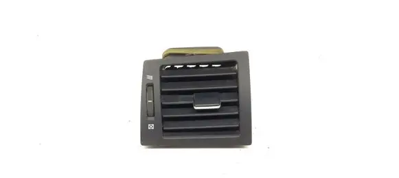 Toyota Avensis T270 Dashboard side air vent grill/cover trim 5566005101