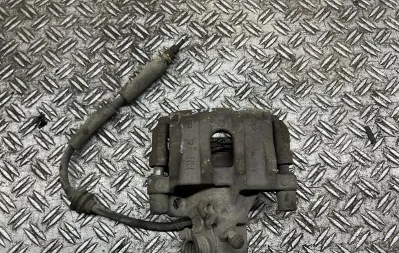 Ford Focus Rear brake caliper