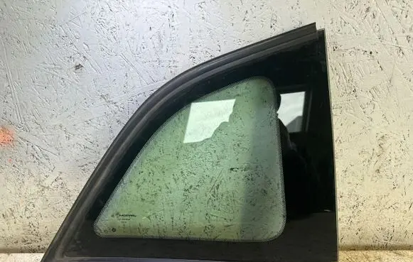 Dodge Challenger Rear side window 68234216AA 512712AA