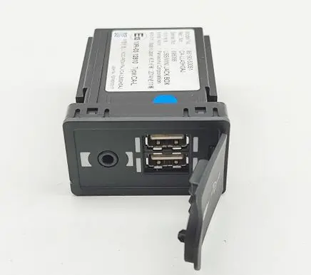 Lexus IS III XE30 AUX in-socket connector 8619053051