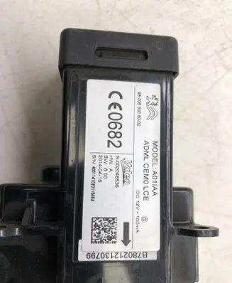 Citroen C4 II Picasso Ignition lock 980063008002