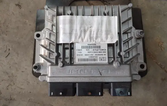 Peugeot 308 SW Engine control unit/module 9663548180 R0413C008B