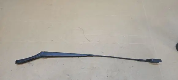 Volkswagen PASSAT B6 Front wiper blade arm 3C1955410B