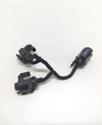 BMW 7 G11 G12 Vacuum valve 8570591