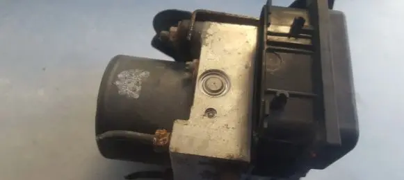 Toyota Corolla Verso AR10 ABS Pump 445100F010A 44510-0F010-A