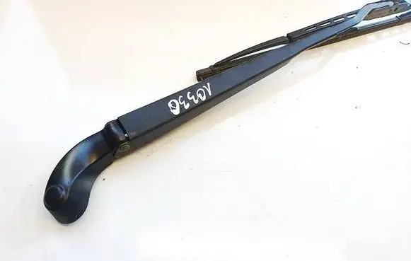 Mini One - Cooper Coupe R56 Front wiper blade arm w1111o
