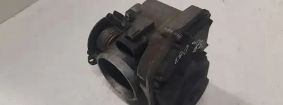 Audi A4 S4 B5 8D Throttle valve 058133063