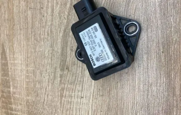 Audi A6 S6 C6 4F ESP acceleration yaw rate sensor 4F0907637 0265005278