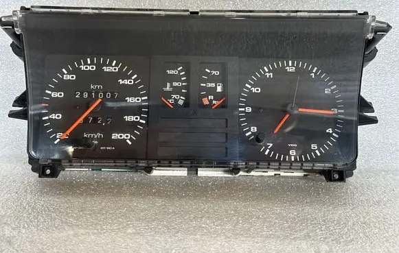 Audi 80 90 B2 Speedometer (instrument cluster) 88471066