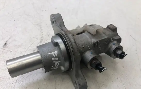 Fiat 500L Master brake cylinder 804306