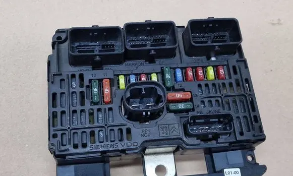 Peugeot 307 BSM Control unit 9656086080