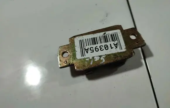 Volkswagen Sharan Rear door lock loop/hook striker 