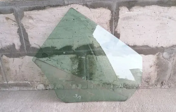 Volvo V40 Rear door window glass
