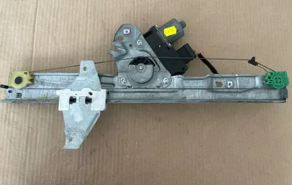 Peugeot 308 SW Front door electric window regulator 9657247580 20100322 0130822369