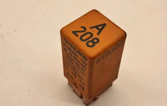 Volvo S70 V70 V70 XC Electric power window relay 9148300 898756000